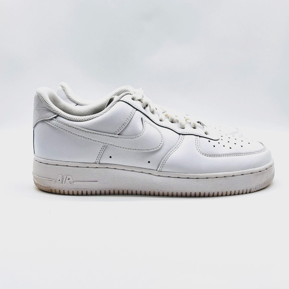 Nike Air Force 1 Mens 11 White Leather Low Shoes '07 Casual Trainers Sneakers - Picture 1 of 10